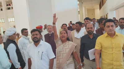 Congress stages walkout in Gujarat Assembly | Congress stages walkout in Gujarat Assembly