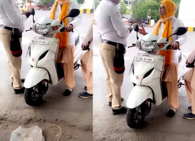 Nagpur traffic cop 'shot' taking bribe, suspended after video goes viral | Nagpur traffic cop 'shot' taking bribe, suspended after video goes viral