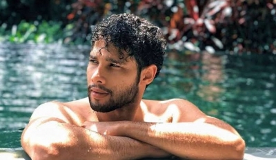 How Siddhant Chaturvedi overcame hydrophobia for 'Bunty Aur Babli 2' | How Siddhant Chaturvedi overcame hydrophobia for 'Bunty Aur Babli 2'