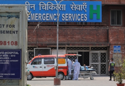 Delhi's LNJP hospital designated to treat Omicron patients | Delhi's LNJP hospital designated to treat Omicron patients