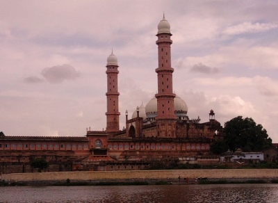 Right-wing outfit seeks survey of Bhopal's Jama Masjid | Right-wing outfit seeks survey of Bhopal's Jama Masjid