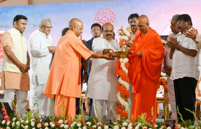 Karnataka, UP share strong ties: Yogi Adityanath | Karnataka, UP share strong ties: Yogi Adityanath