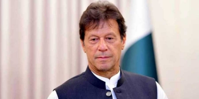 In Pakistan, Captain Imran defies selector Army chief triggering a political storm | In Pakistan, Captain Imran defies selector Army chief triggering a political storm