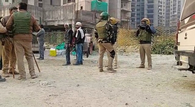 Leopard in Greater Noida society: Search operation continues | Leopard in Greater Noida society: Search operation continues Leopard in Greater Noida society: Search operation continues | Leopard in Greater Noida society: Search operation continues