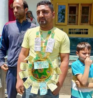Kashmiri youth wins Rs 2 crore jackpot | Kashmiri youth wins Rs 2 crore jackpot