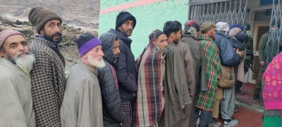 25.58% voting till 11 am in J&K's DDC Phase 3 polls | 25.58% voting till 11 am in J&K's DDC Phase 3 polls