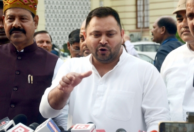 Tejashwi to join ED probe in land for job case today | Tejashwi to join ED probe in land for job case today