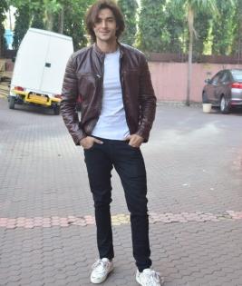 Siddharth Gupta on his weight loss journey during lockdown | Siddharth Gupta on his weight loss journey during lockdown Siddharth Gupta on his weight loss journey during lockdown | Siddharth Gupta on his weight loss journey during lockdown