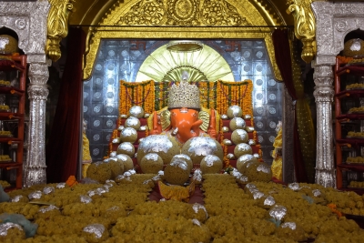 Hyderabad's famous Ganesh laddu fetches Rs 18.90 lakh | Hyderabad's famous Ganesh laddu fetches Rs 18.90 lakh