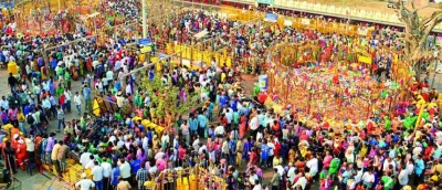1.25 cr devotees expected at Asia's biggest tribal fair in Telangana | 1.25 cr devotees expected at Asia's biggest tribal fair in Telangana