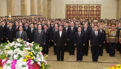 Kim Jong-un visits mausoleum of grandfather, father to mark new year | Kim Jong-un visits mausoleum of grandfather, father to mark new year