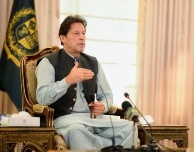 Imran dares opposition to move no-trust | Imran dares opposition to move no-trust Imran dares opposition to move no-trust | Imran dares opposition to move no-trust