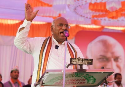 Amit Shah trying to incite violence, charges Kharge | Amit Shah trying to incite violence, charges Kharge