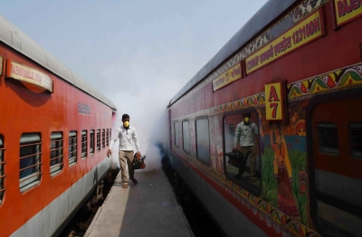 To fight COVID-19, railways remove curtains, withdraw blankets | To fight COVID-19, railways remove curtains, withdraw blankets To fight COVID-19, railways remove curtains, withdraw blankets | To fight COVID-19, railways remove curtains, withdraw blankets