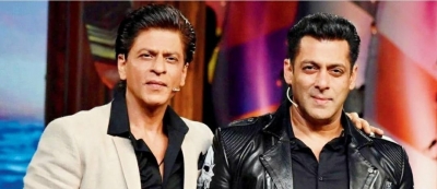 'Karan Arjun aa gaye!': Salman Khan wishes SRK on his birthday | 'Karan Arjun aa gaye!': Salman Khan wishes SRK on his birthday
