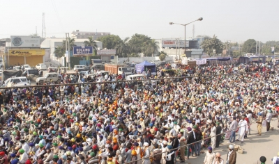 Shah holding meeting as farmers continue to rally on Delhi borders | Shah holding meeting as farmers continue to rally on Delhi borders Shah holding meeting as farmers continue to rally on Delhi borders | Shah holding meeting as farmers continue to rally on Delhi borders