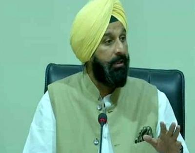 Akali Dal seeks withdrawal of Z-plus security for Kejriwal's ex-OSD | Akali Dal seeks withdrawal of Z-plus security for Kejriwal's ex-OSD Akali Dal seeks withdrawal of Z-plus security for Kejriwal's ex-OSD | Akali Dal seeks withdrawal of Z-plus security for Kejriwal's ex-OSD