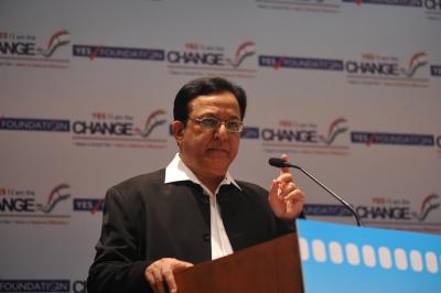 Yes Bank: ED files money laundering case, raids Rana Kapoor home | Yes Bank: ED files money laundering case, raids Rana Kapoor home Yes Bank: ED files money laundering case, raids Rana Kapoor home | Yes Bank: ED files money laundering case, raids Rana Kapoor home