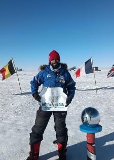 Green India Challenge flag hoisted on Antarctica's highest mountain | Green India Challenge flag hoisted on Antarctica's highest mountain