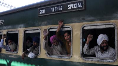 Pakistan High Commission grants 2,843 visas to Indian Sikh pilgrims for Baisakhi | Pakistan High Commission grants 2,843 visas to Indian Sikh pilgrims for Baisakhi Pakistan High Commission grants 2,843 visas to Indian Sikh pilgrims for Baisakhi | Pakistan High Commission grants 2,843 visas to Indian Sikh pilgrims for Baisakhi