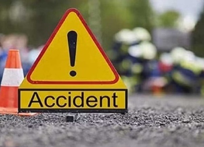 Six killed as SUV rams into parked truck in UP's Banda | Six killed as SUV rams into parked truck in UP's Banda