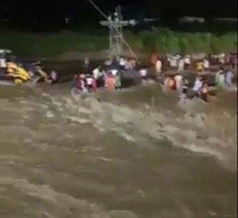 7 killed, several missing after flash flood in Bengal's Jalpaiguri | 7 killed, several missing after flash flood in Bengal's Jalpaiguri
