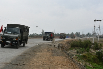 Uneasy calm prevails in violence-hit Manipur, curfew relaxed for 3 hrs in 3 districts | Uneasy calm prevails in violence-hit Manipur, curfew relaxed for 3 hrs in 3 districts