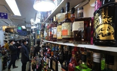 S.Korea's whiskey imports soar about 80% in Q1 | S.Korea's whiskey imports soar about 80% in Q1
