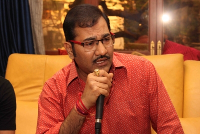 Sudesh Bhosale, DJ Sheizwood spin a new song 'Bhola Ji Bhola' | Sudesh Bhosale, DJ Sheizwood spin a new song 'Bhola Ji Bhola' Sudesh Bhosale, DJ Sheizwood spin a new song 'Bhola Ji Bhola' | Sudesh Bhosale, DJ Sheizwood spin a new song 'Bhola Ji Bhola'