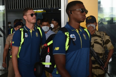South Africa team leaves for Dubai after stopover in Kolkata | South Africa team leaves for Dubai after stopover in Kolkata