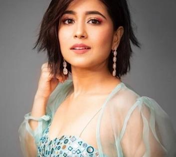 Shweta Tripathi heads to Kashmir for shoot of psychological thriller 'Saaf' | Shweta Tripathi heads to Kashmir for shoot of psychological thriller 'Saaf'