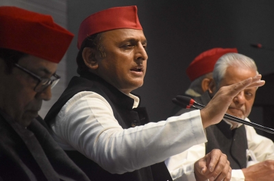 Battle for UP: BJP follows 'Hindu first' policy to counter Akhilesh | Battle for UP: BJP follows 'Hindu first' policy to counter Akhilesh
