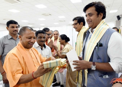 CM Yogi’s work and influence makes Gorakhpur safe for Ravi Kishan | CM Yogi’s work and influence makes Gorakhpur safe for Ravi Kishan CM Yogi’s work and influence makes Gorakhpur safe for Ravi Kishan | CM Yogi’s work and influence makes Gorakhpur safe for Ravi Kishan