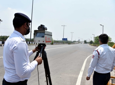 Reckless car stunt in Delhi goes viral, driver slapped with heavy fines | Reckless car stunt in Delhi goes viral, driver slapped with heavy fines Reckless car stunt in Delhi goes viral, driver slapped with heavy fines | Reckless car stunt in Delhi goes viral, driver slapped with heavy fines
