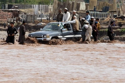 15 killed, 26 injured in Pak rain-related incidents | 15 killed, 26 injured in Pak rain-related incidents