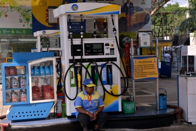 Petrol prices unchanged after rising over Rs 3 per litre in 12 days | Petrol prices unchanged after rising over Rs 3 per litre in 12 days