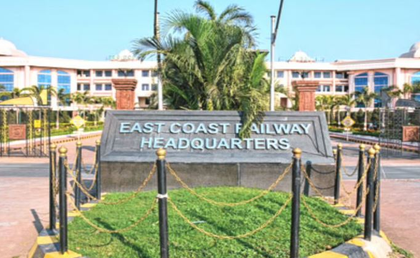 East Coast Railway cancels 43 trains in view of cyclone 'Montha' | East Coast Railway cancels 43 trains in view of cyclone 'Montha'