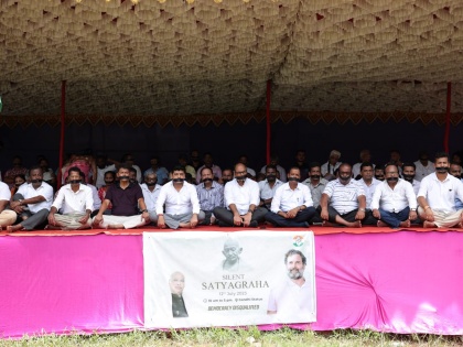 Goa Congress observes 'Maun Satyagraha’ in support of Rahul Gandhi | Goa Congress observes 'Maun Satyagraha’ in support of Rahul Gandhi