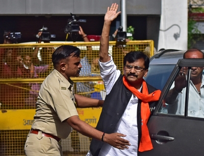 IANS-CVoter National Mood Tracker: Indians sharply divided over Sanjay Raut's arrest | IANS-CVoter National Mood Tracker: Indians sharply divided over Sanjay Raut's arrest