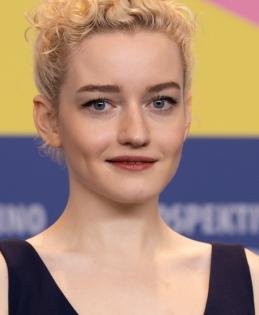 Julia Garner joins Christopher Abbott in 'Wolf Man' | Julia Garner joins Christopher Abbott in 'Wolf Man' Julia Garner joins Christopher Abbott in 'Wolf Man' | Julia Garner joins Christopher Abbott in 'Wolf Man'
