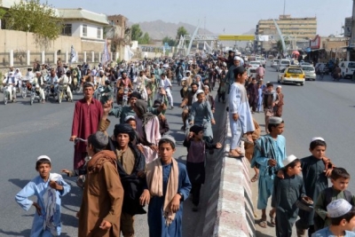 Taliban rebuild bridges, roads in Kandahar | Taliban rebuild bridges, roads in Kandahar