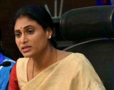 Sharmila to resume padyatra in Telangana on Jan 28 | Sharmila to resume padyatra in Telangana on Jan 28