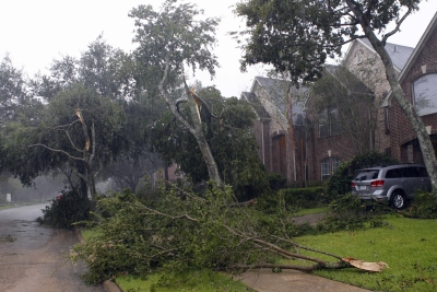 2 dead, 5 injured after tornado hits US nursing home | 2 dead, 5 injured after tornado hits US nursing home