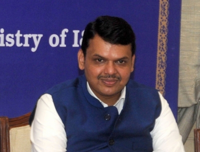SC orders Fadnavis to face trial in poll affidavit case | SC orders Fadnavis to face trial in poll affidavit case SC orders Fadnavis to face trial in poll affidavit case | SC orders Fadnavis to face trial in poll affidavit case