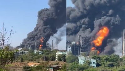 Two workers killed in Nashik factory blast and blaze, 14 injured | Two workers killed in Nashik factory blast and blaze, 14 injured