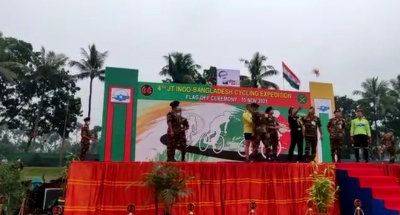 Indo-Bangla joint cycling expedition to commemorate 1971 war flagged off | Indo-Bangla joint cycling expedition to commemorate 1971 war flagged off