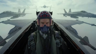 Tom Cruise back in pilot seat in 'Top Gun: Maverick'; Lands on screen on May 27 | Tom Cruise back in pilot seat in 'Top Gun: Maverick'; Lands on screen on May 27
