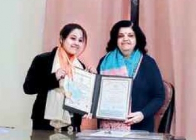 Muslim girl in UP wins 5 medals in Sanskrit | Muslim girl in UP wins 5 medals in Sanskrit