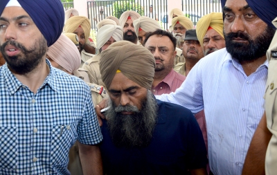 Badal asks Kejriwal not to allow bias on Bhullar's release | Badal asks Kejriwal not to allow bias on Bhullar's release