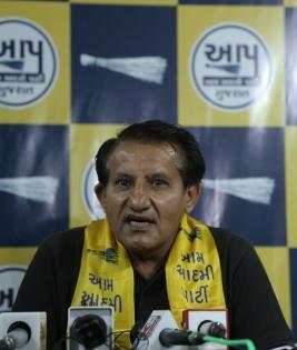 AAP accuses Gujarat govt of 'fabricating' water crisis, 'stealing' farmers' water | AAP accuses Gujarat govt of 'fabricating' water crisis, 'stealing' farmers' water AAP accuses Gujarat govt of 'fabricating' water crisis, 'stealing' farmers' water | AAP accuses Gujarat govt of 'fabricating' water crisis, 'stealing' farmers' water